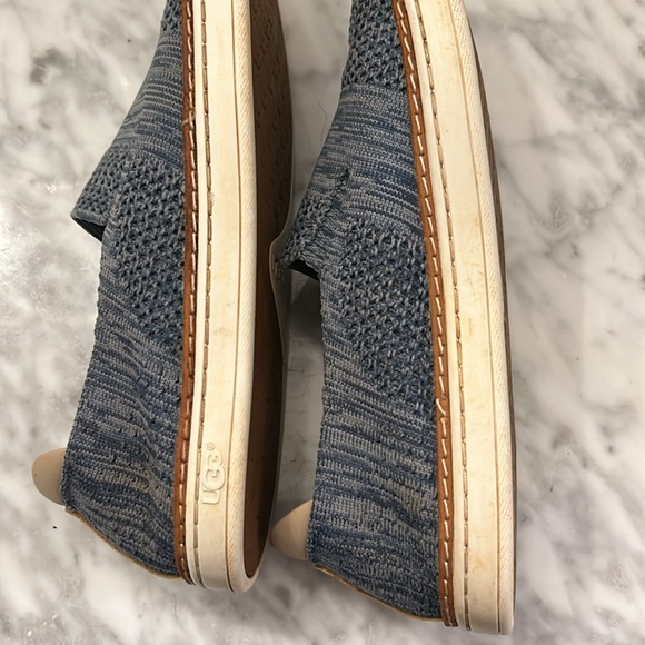 UGG slip-on loafers. Size 9. Engineered knit upper with Round toe design - Picture 9 of 11